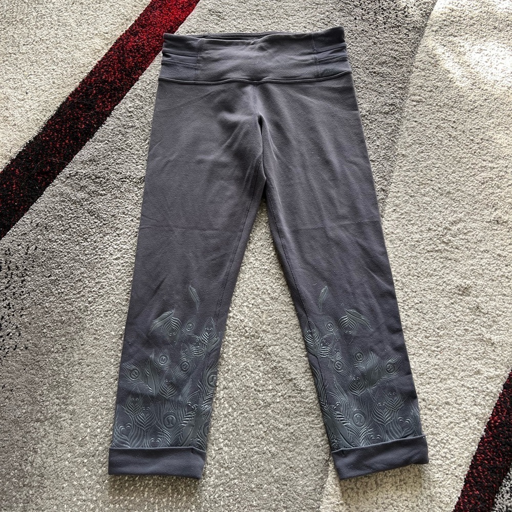 Lululemon Athletica Gray Acro Cuffed Leggings